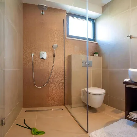 Seafront Ciovo Deluxe Dva 6 Beautiful Bedrooms Private Pools Sea Front - Sauna Villa *