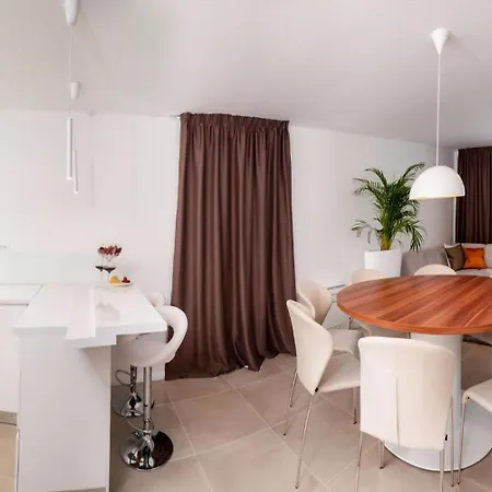 Seafront Ciovo Deluxe Dva 6 Beautiful Bedrooms Private Pools Sea Front - Sauna Villa *