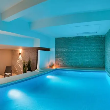 Seafront Ciovo Deluxe Dva 6 Beautiful Bedrooms Private Pools Sea Front - Sauna Villa *