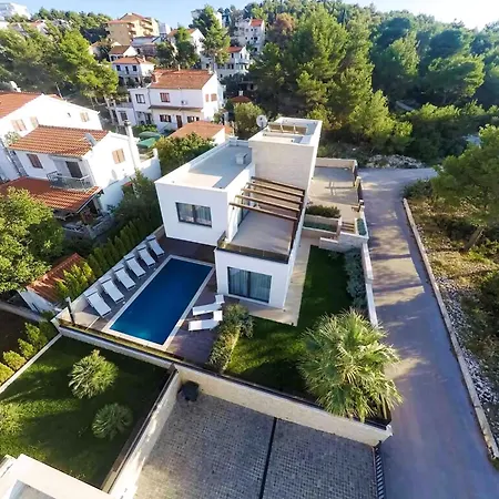 Seafront Ciovo Deluxe Dva 6 Beautiful Bedrooms Private Pools Sea Front - Sauna Villa *
