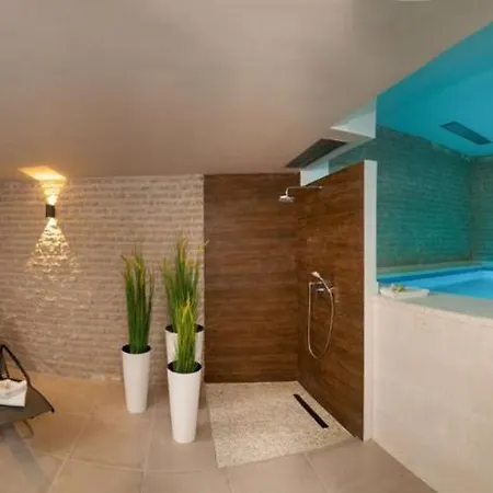 Seafront Ciovo Deluxe Dva 6 Beautiful Bedrooms Private Pools Sea Front - Sauna Trogir